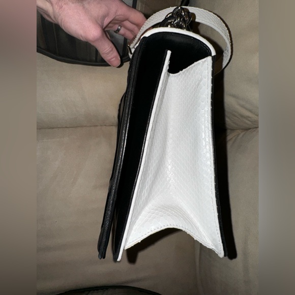 Dior leather cross body - Picture 4 of 9